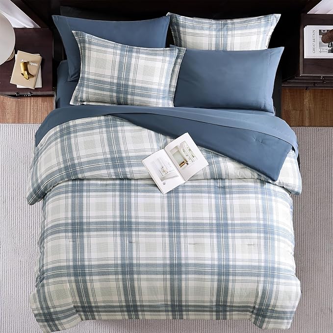 Amberspace Plaid Design Bed in a Bag Comforter Set with Sheets