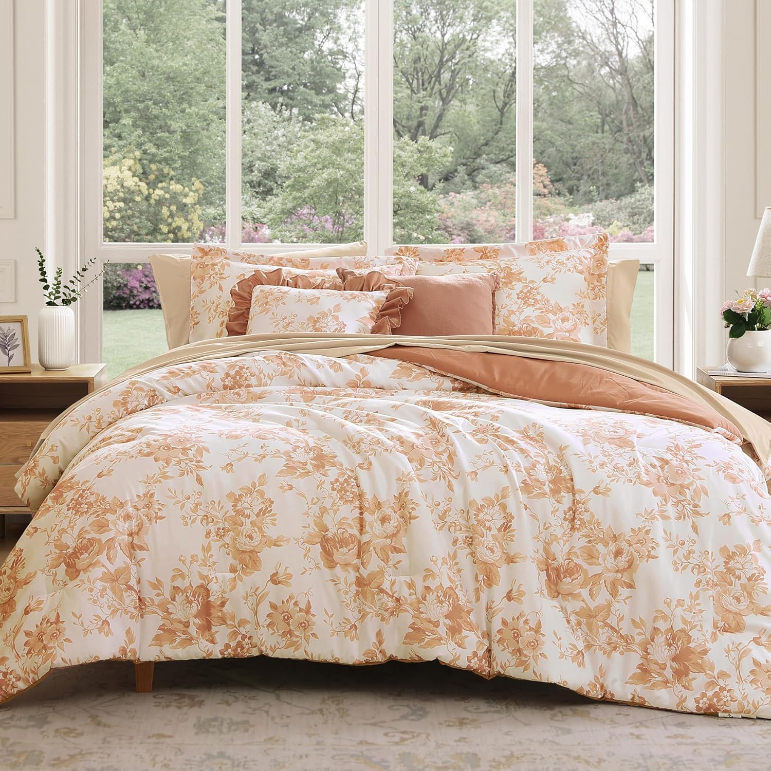 Amberspace Botanical Flowers Design 7-piece Bed in a Bag Comforter Set with Sheets