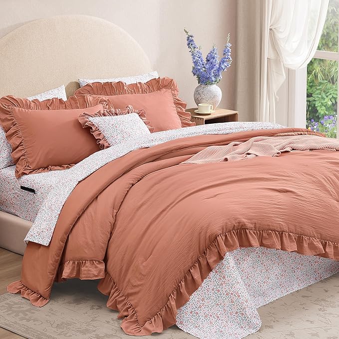 Amberspace Ruffle Design 7-piece Bed in a Bag Comforter Set with Sheets
