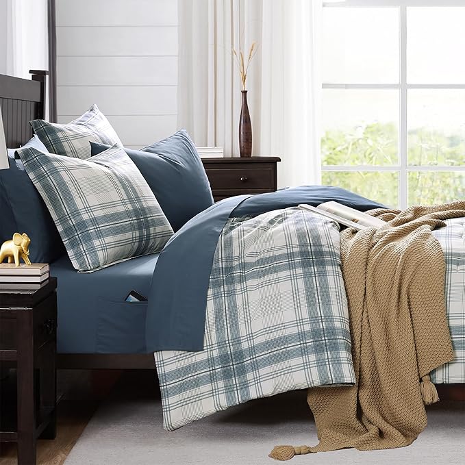 Amberspace Plaid Design Bed in a Bag Comforter Set with Sheets
