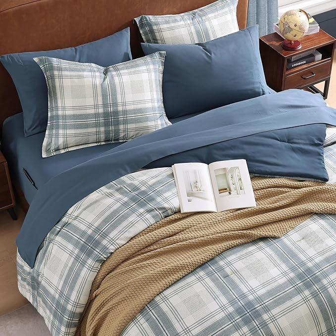Amberspace Plaid Design Bed in a Bag Comforter Set with Sheets