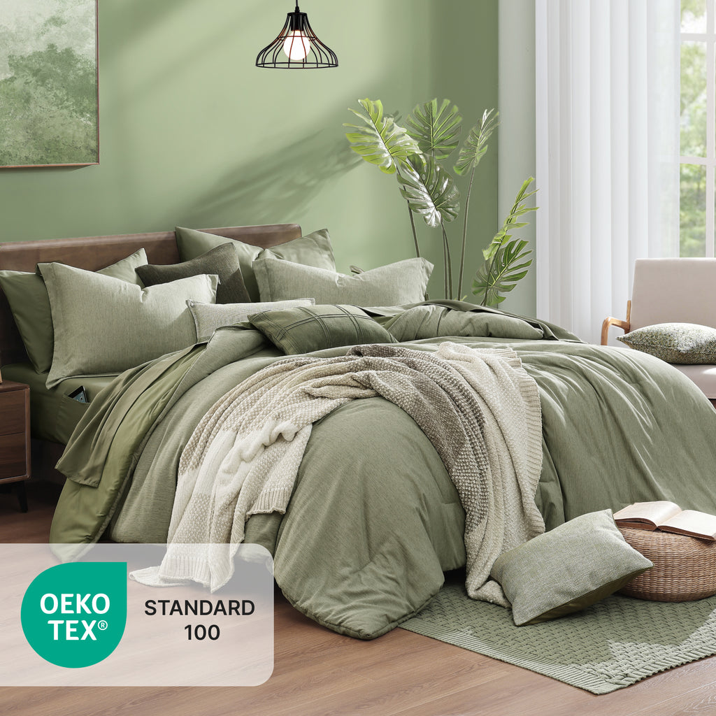 Amberspace Cationic Dyeing 7-piece Bed in a Bag Comforter Set with Sheets