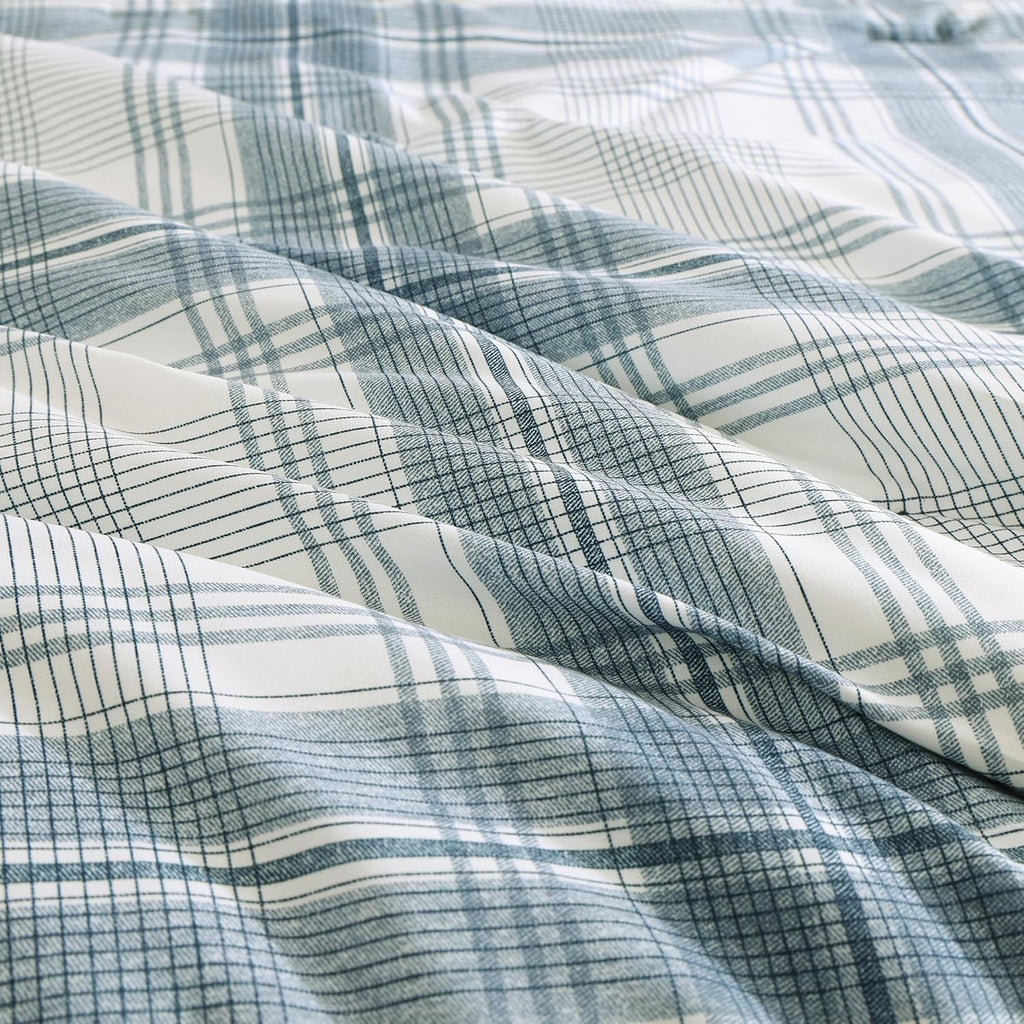 Amberspace Plaid Design Bed in a Bag Comforter Set with Sheets