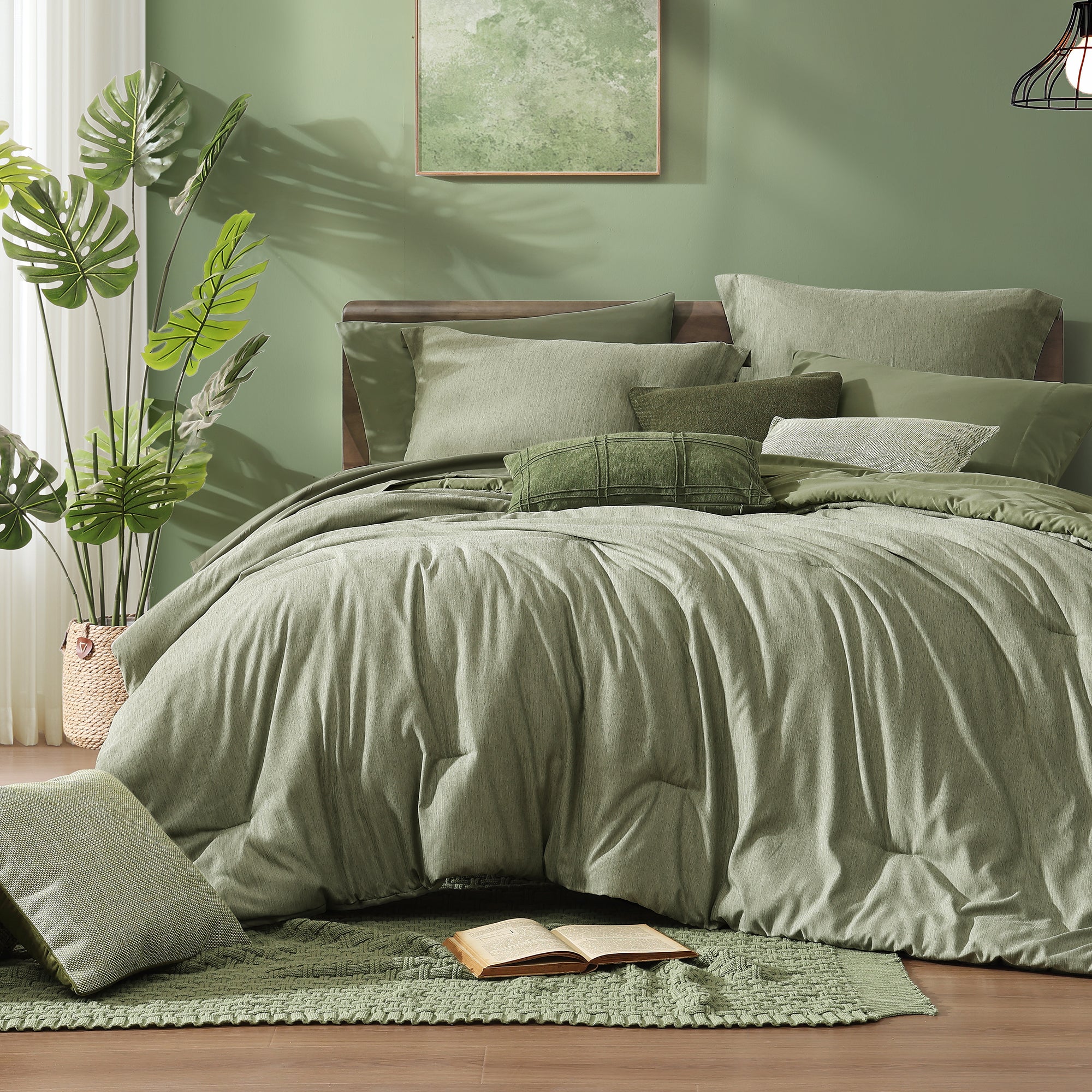 Amberspace Cationic Dyeing 7-piece Bed in a Bag Comforter Set with Sheets