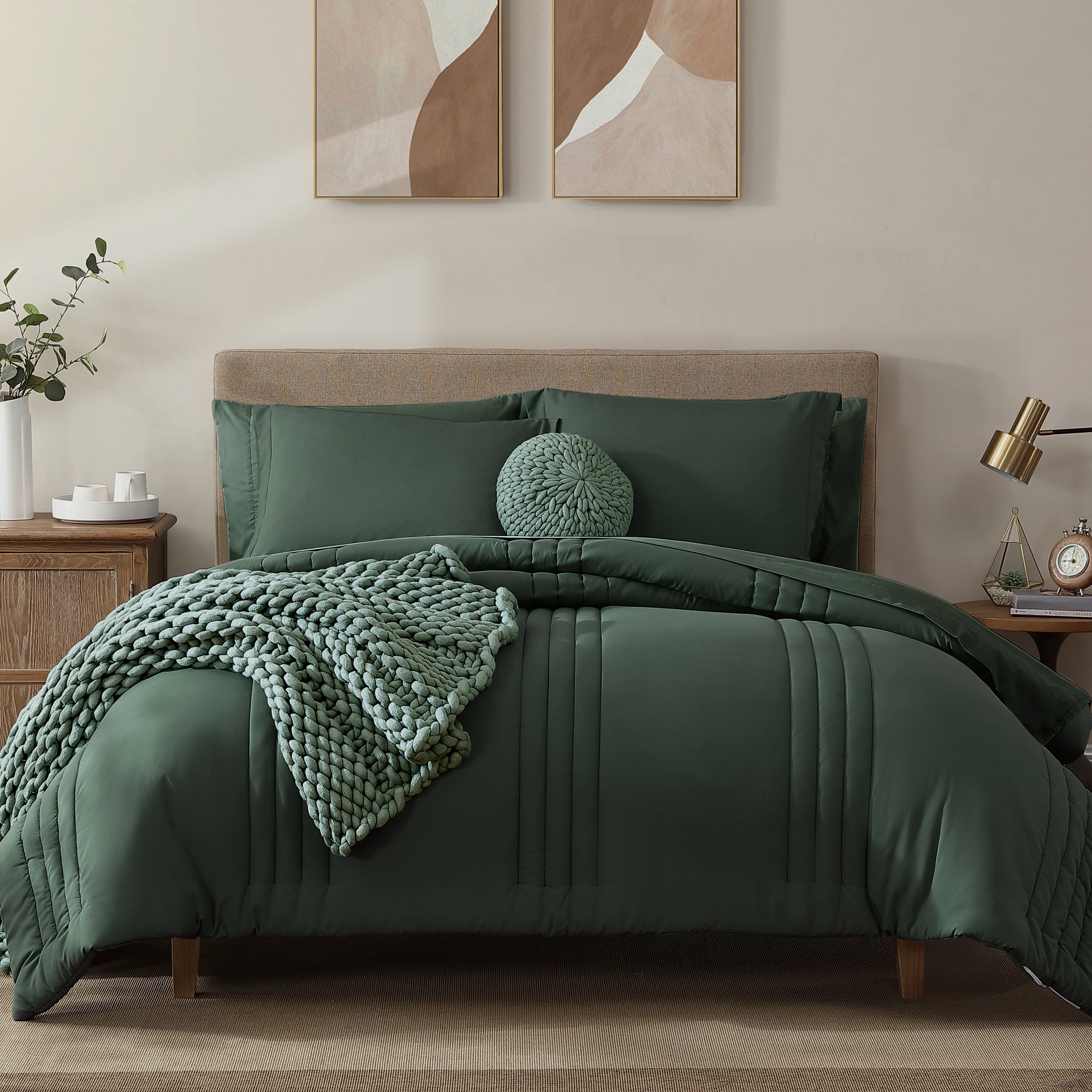Amberspace 7-Piece Bed in a Bag Comforter Set with Sheets