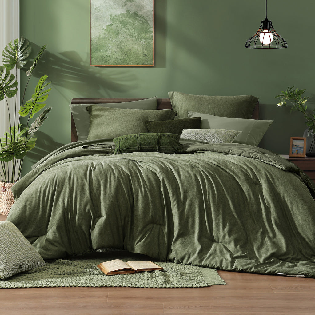 Amberspace Cationic Dyeing 7-piece Bed in a Bag Comforter Set with Sheets