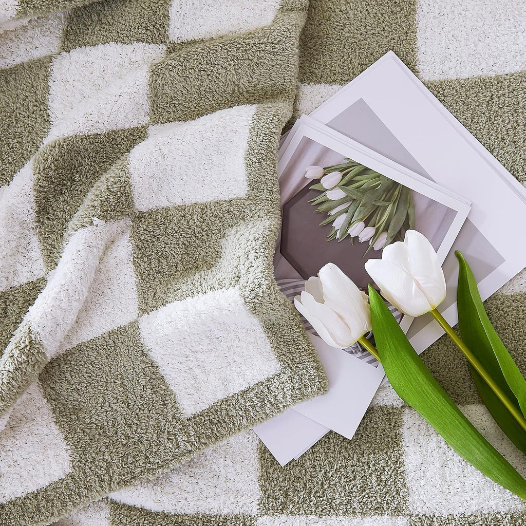 Amberspace Checkered Knit Throw