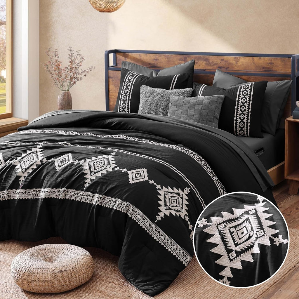 Amberspace Embroidery 7-piece Bed in a Bag Full Comforter Set with Sheets