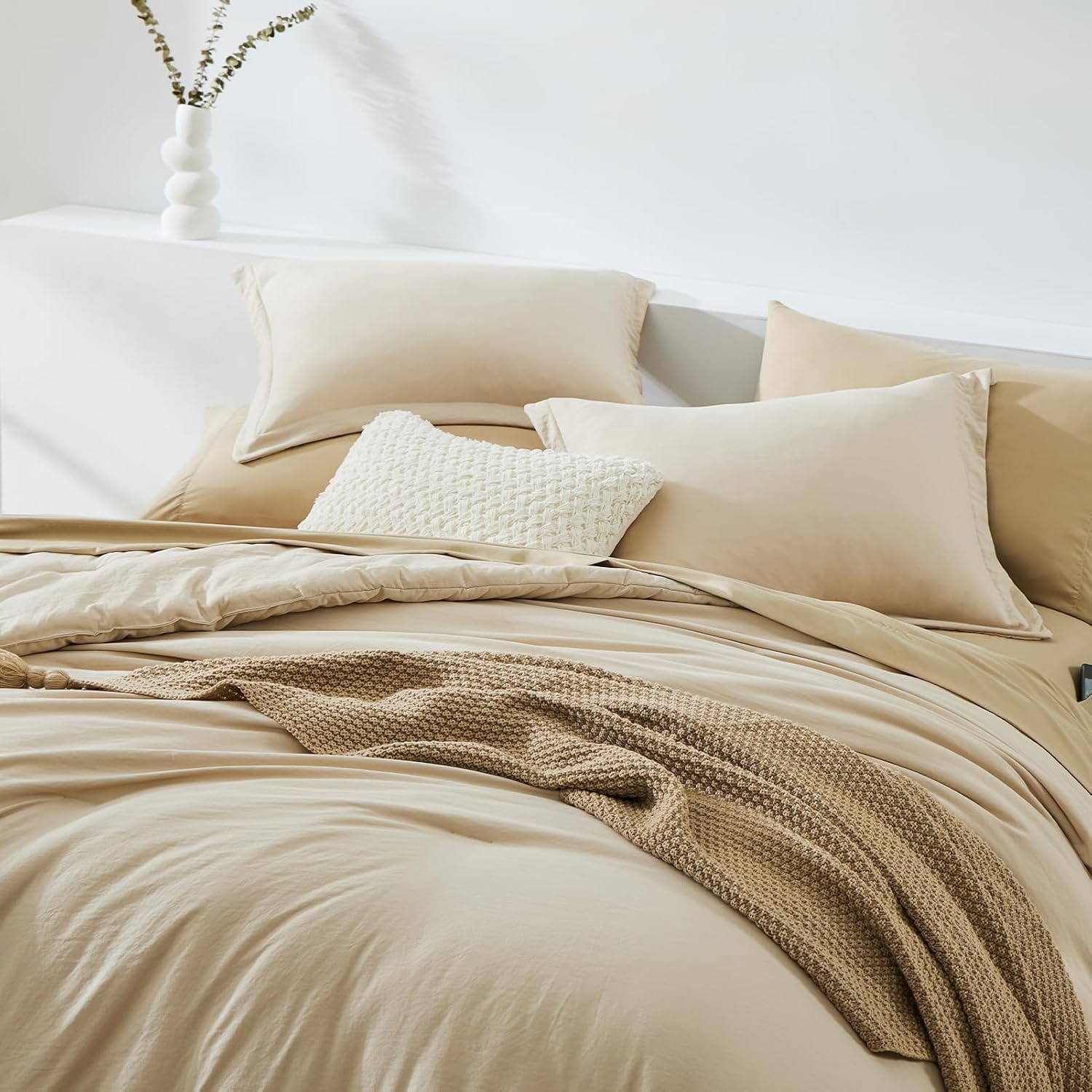 Amberspace Prewashed fabric 7-piece Bed in a Bag Comforter Set with Sheets