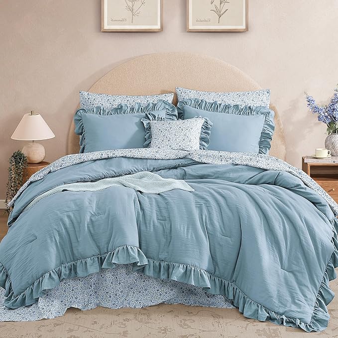 Amberspace Ruffle Design 7-piece Bed in a Bag Comforter Set with Sheets