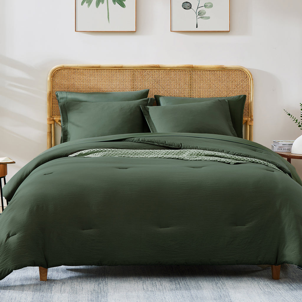 Amberspace Prewashed fabric 7-piece Bed in a Bag Comforter Set with Sheets