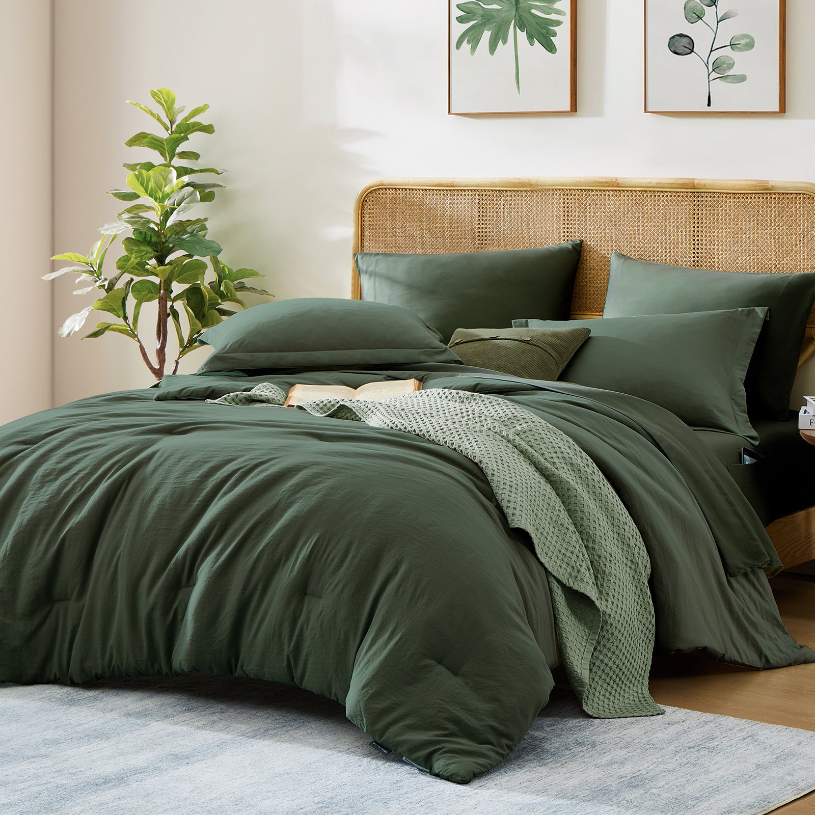 Amberspace Prewashed fabric 7-piece Bed in a Bag Comforter Set with Sheets