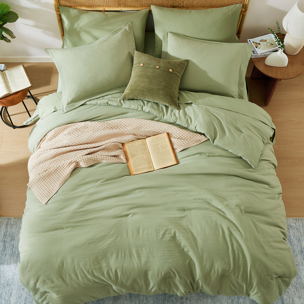 Amberspace Prewashed fabric 7-piece Bed in a Bag Comforter Set with Sheets