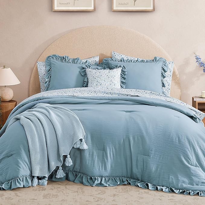 Amberspace Ruffle Design 7-piece Bed in a Bag Comforter Set with Sheets
