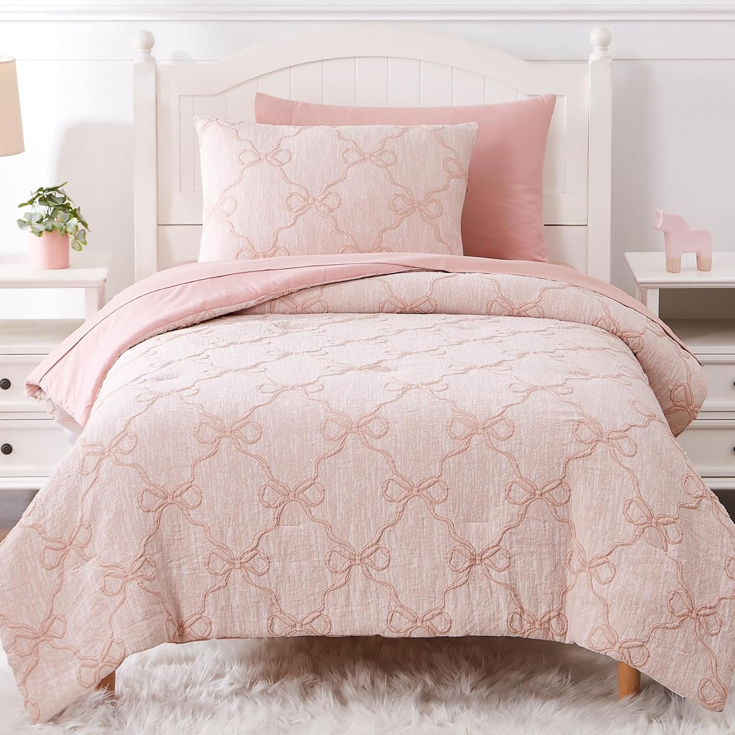 Amberspace Diamond Bow Design 5/7-piece Bed in a Bag Comforter Set with Sheets