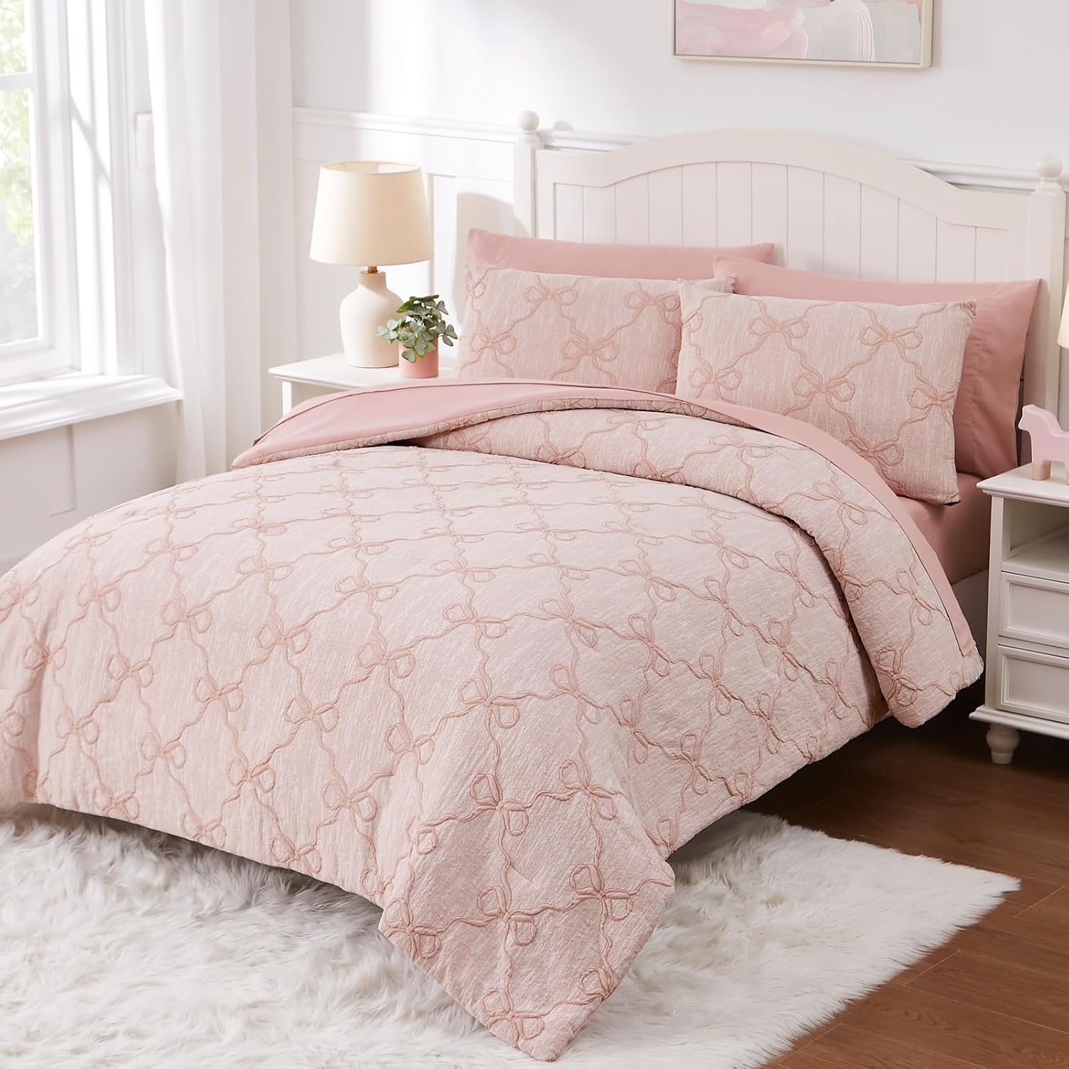 Amberspace Diamond Bow Design 5/7-piece Bed in a Bag Comforter Set with Sheets