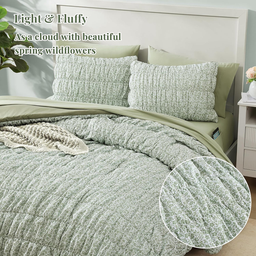 Amberspace Puff 7-piece Bed in a Bag Comforter Set with Sheets