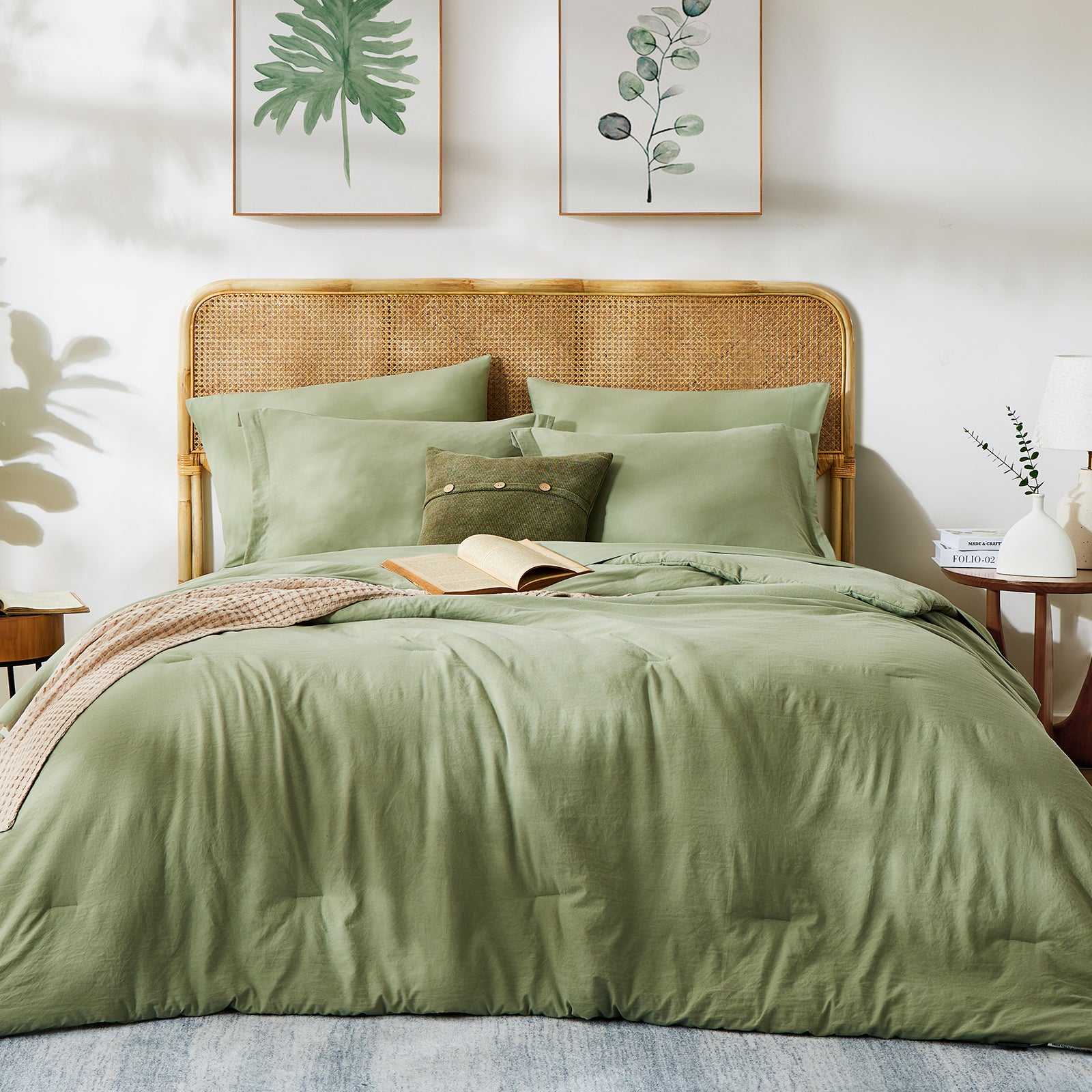Amberspace Prewashed fabric 7-piece Bed in a Bag Comforter Set with Sheets