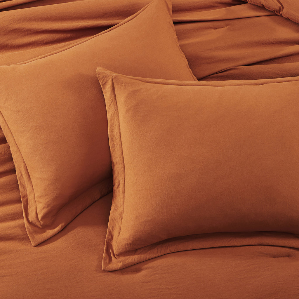 Amberspace Prewashed fabric 7-piece Bed in a Bag Comforter Set with Sheets
