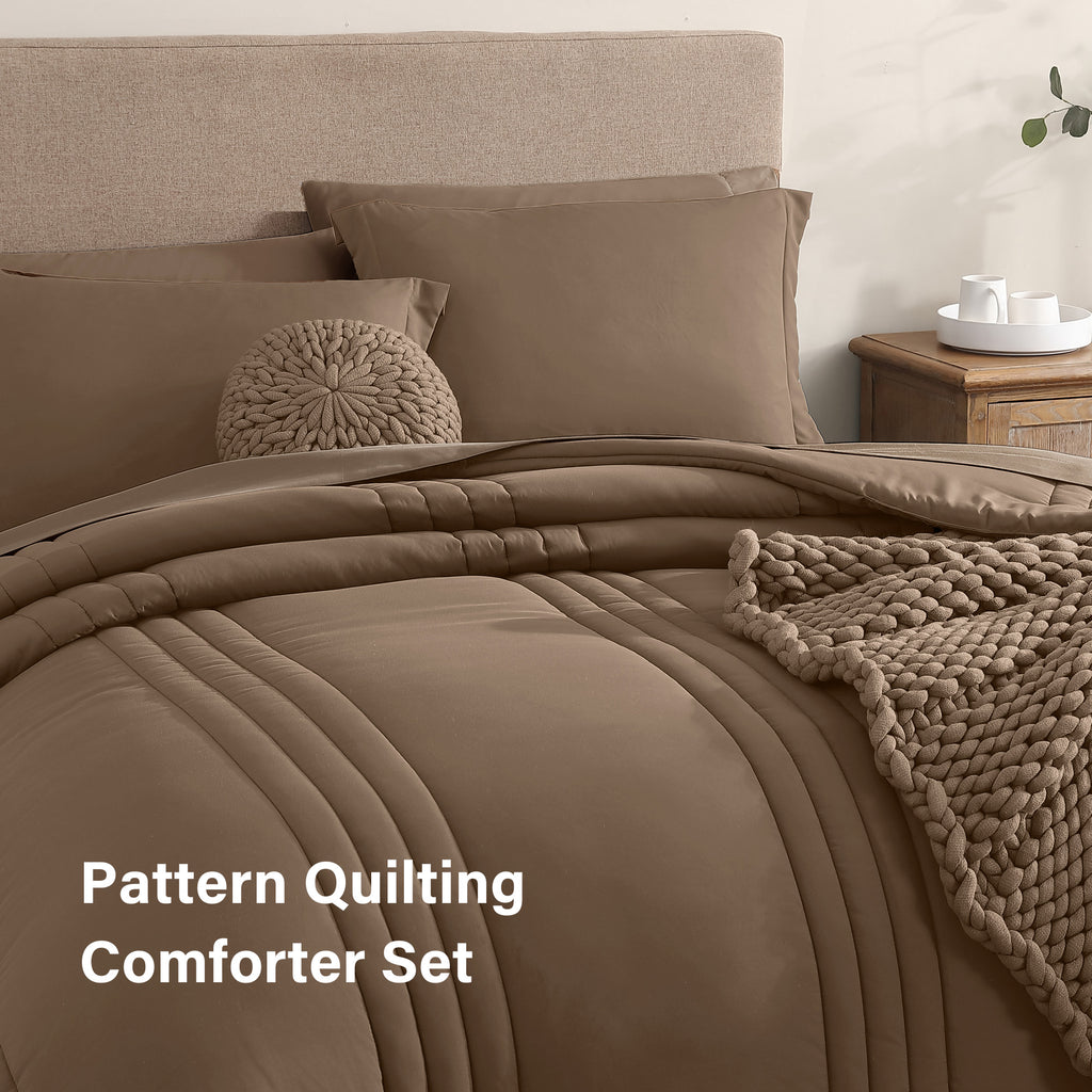 Amberspace 7-Piece Bed in a Bag Comforter Set with Sheets