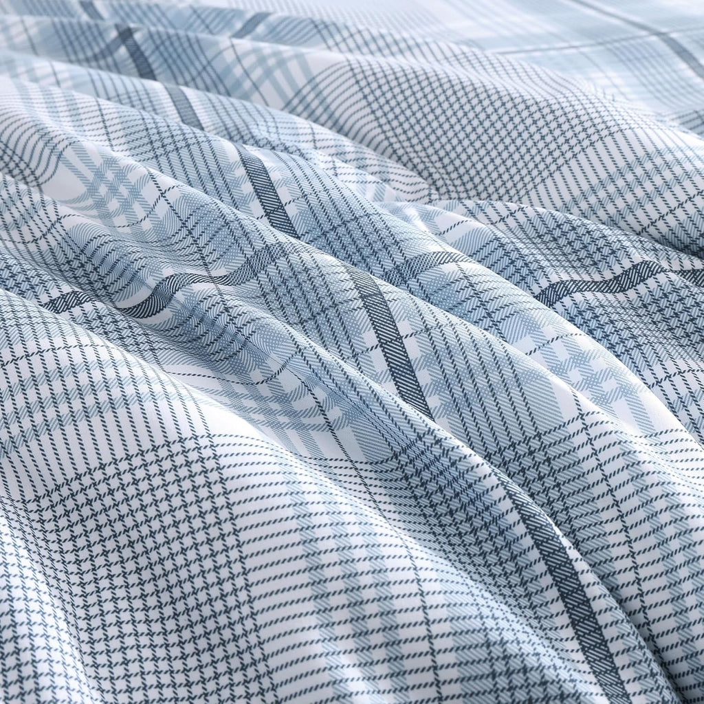Amberspace Plaid Design Bed in a Bag Comforter Set with Sheets