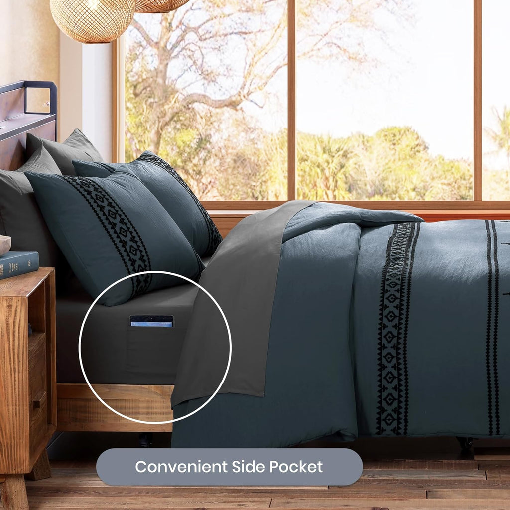 Amberspace Embroidery 7-piece Bed in a Bag Full Comforter Set with Sheets