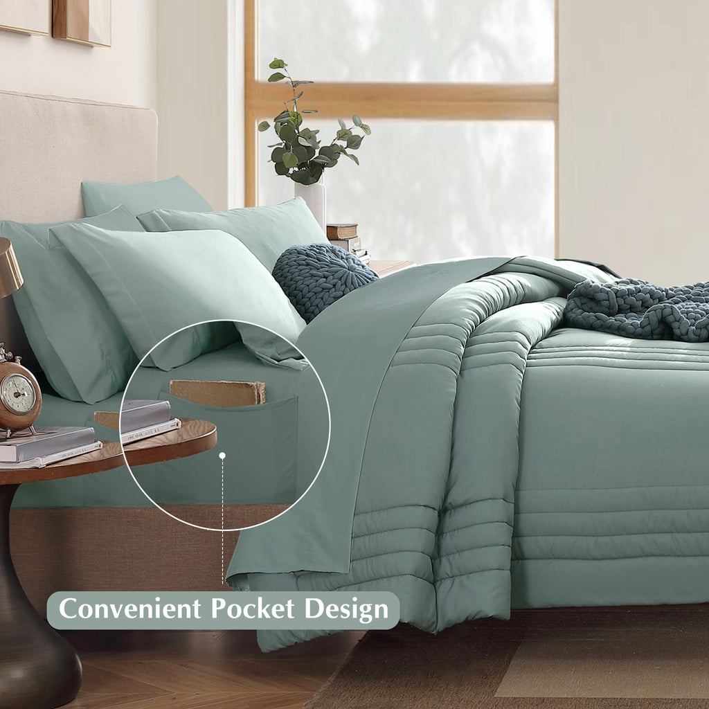 Amberspace 7-Piece Bed in a Bag Comforter Set with Sheets