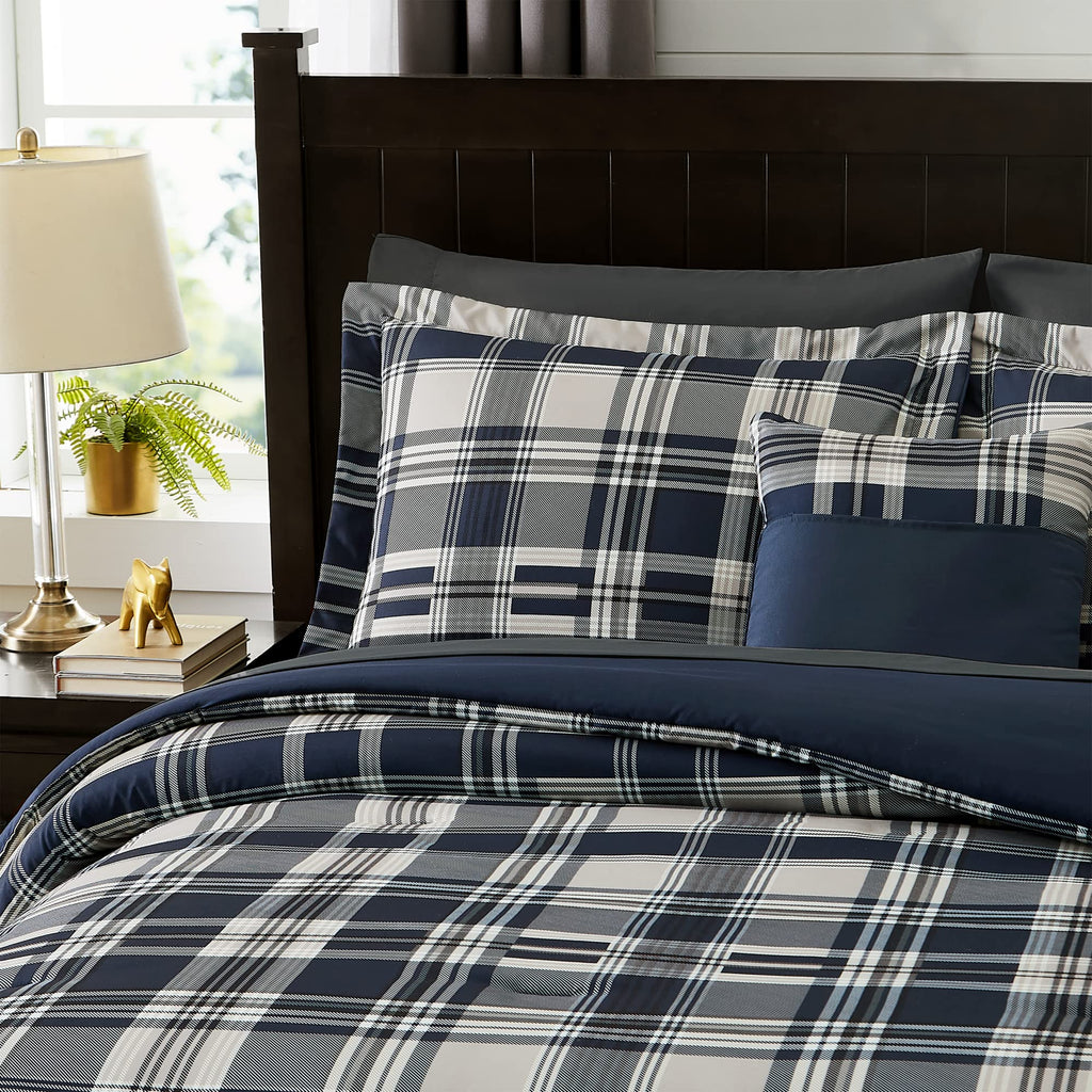 Amberspace Plaid Design Bed in a Bag Comforter Set with Sheets
