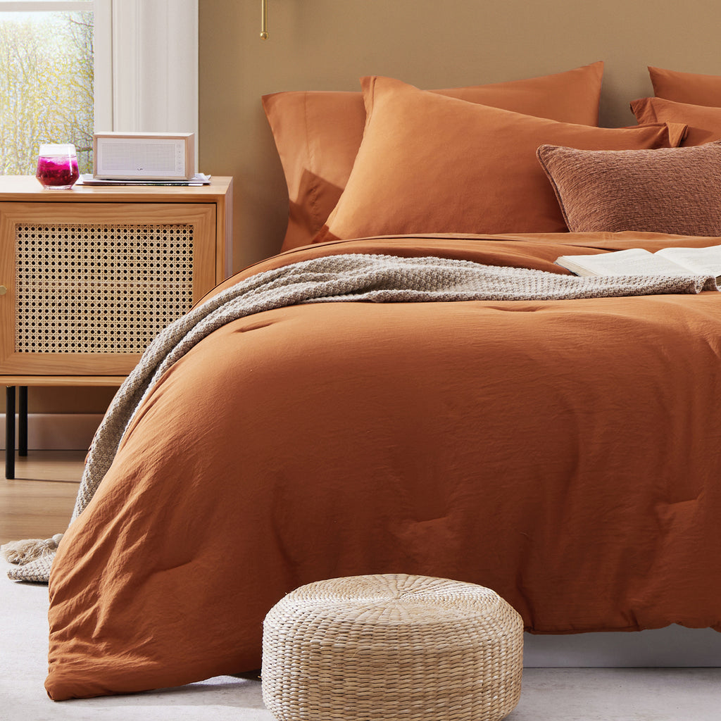 Amberspace Prewashed fabric 7-piece Bed in a Bag Comforter Set with Sheets