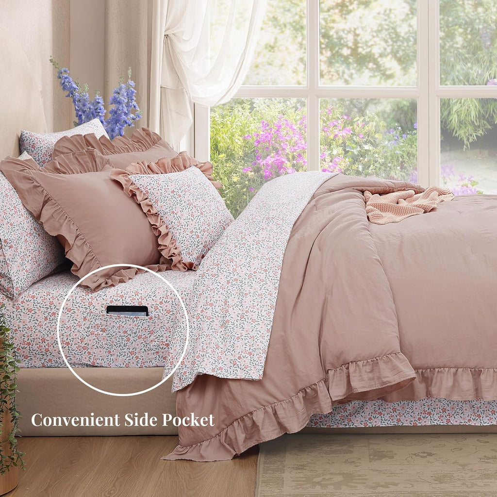 Amberspace Ruffle Design 7-piece Bed in a Bag Comforter Set with Sheets