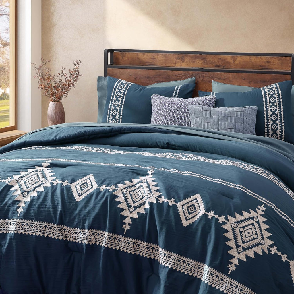 Amberspace Embroidery 7-piece Bed in a Bag Full Comforter Set with Sheets