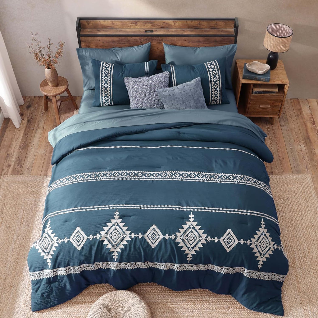Amberspace Embroidery 7-piece Bed in a Bag Full Comforter Set with Sheets