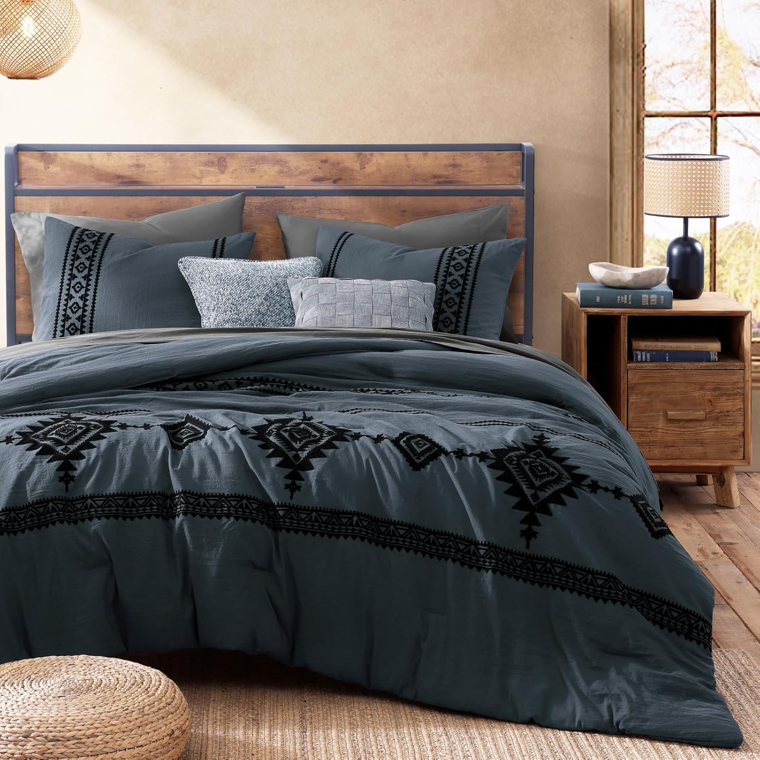 Amberspace Embroidery 7-piece Bed in a Bag Full Comforter Set with Sheets