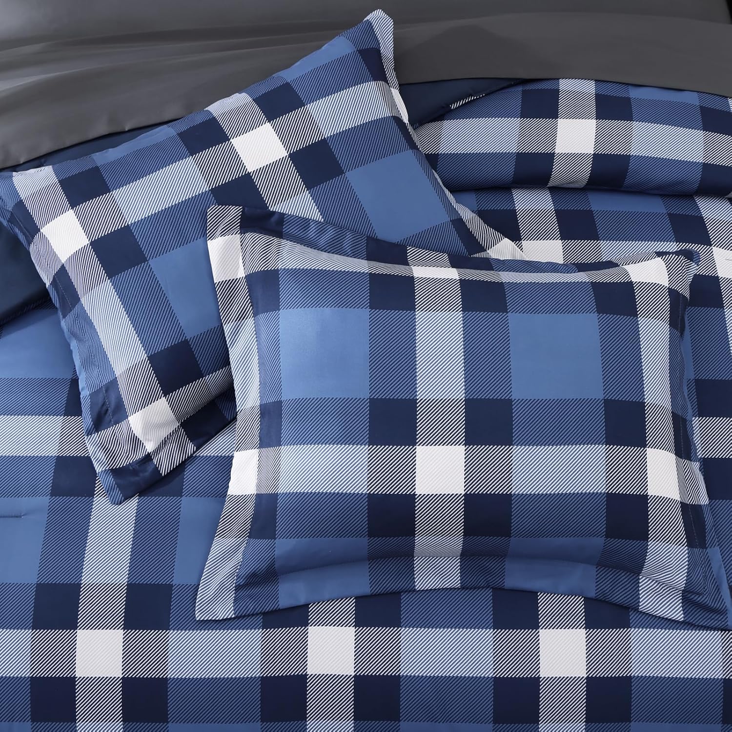 Amberspace Plaid Design Bed in a Bag Comforter Set with Sheets