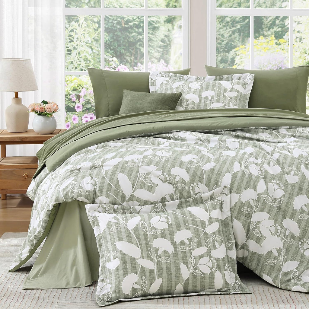 Amberspace Botanical Flowers Design 7-piece Bed in a Bag Comforter Set with Sheets