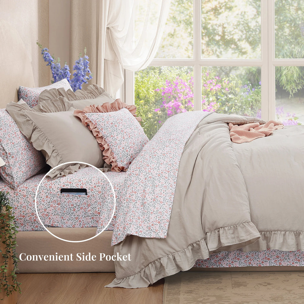 Amberspace Ruffle Design 7-piece Bed in a Bag Comforter Set with Sheets