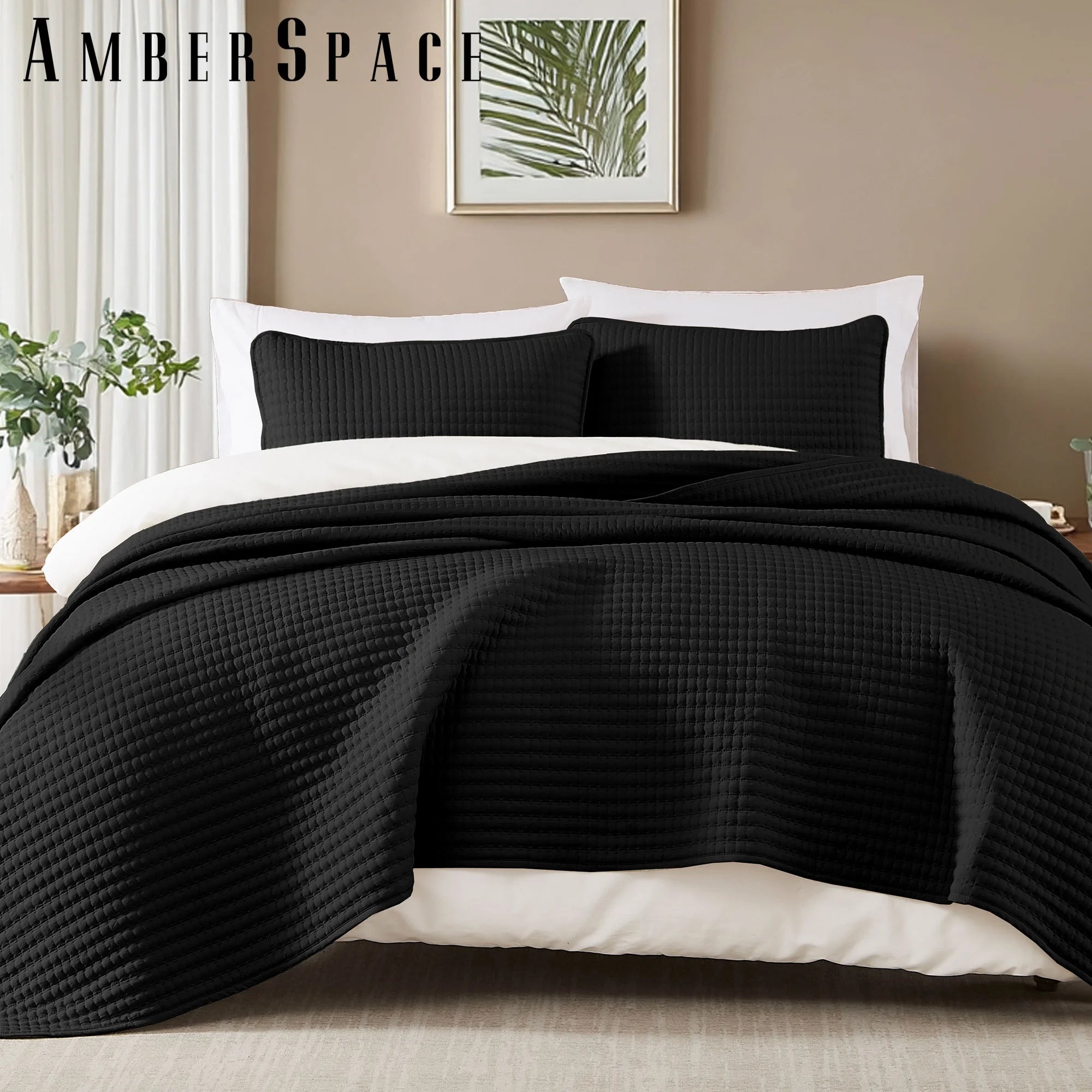 Amberspace Lightweight 2/3-Piece Bed in a Bag Quilt Set with Pillow Shams