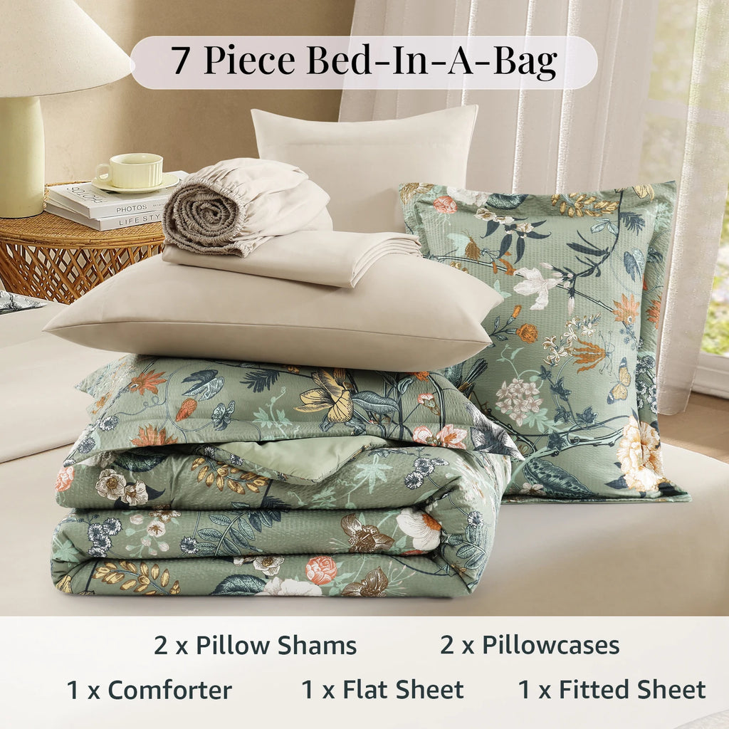 Amberspace Floral 7-piece Bed in a Bag Set with Sheets