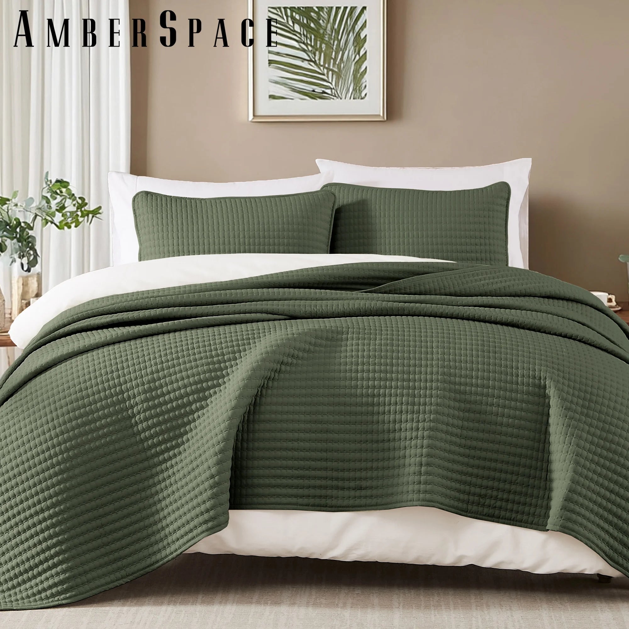 Amberspace Lightweight 2/3-Piece Bed in a Bag Quilt Set with Pillow Shams