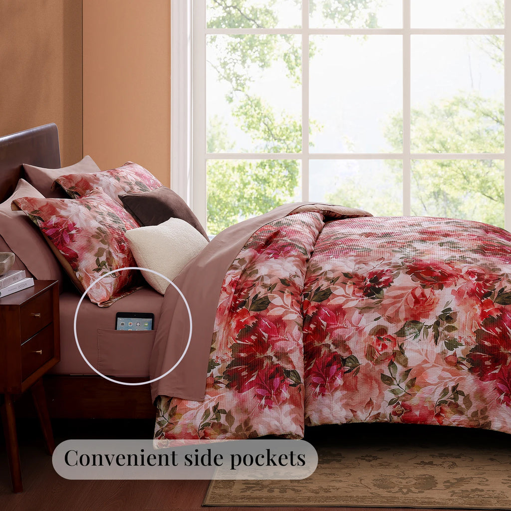 Amberspace Floral 7-piece Bed in a Bag Set with Sheets